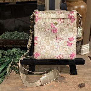 Coach Waverly Op Art Butterflies Coated Signature Swingpack Crossbody.